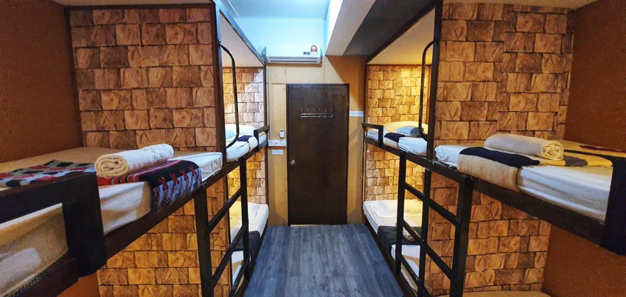 Hostel Escape Backpackers Kk Kota Kinabalu Zewnętrze zdjęcie