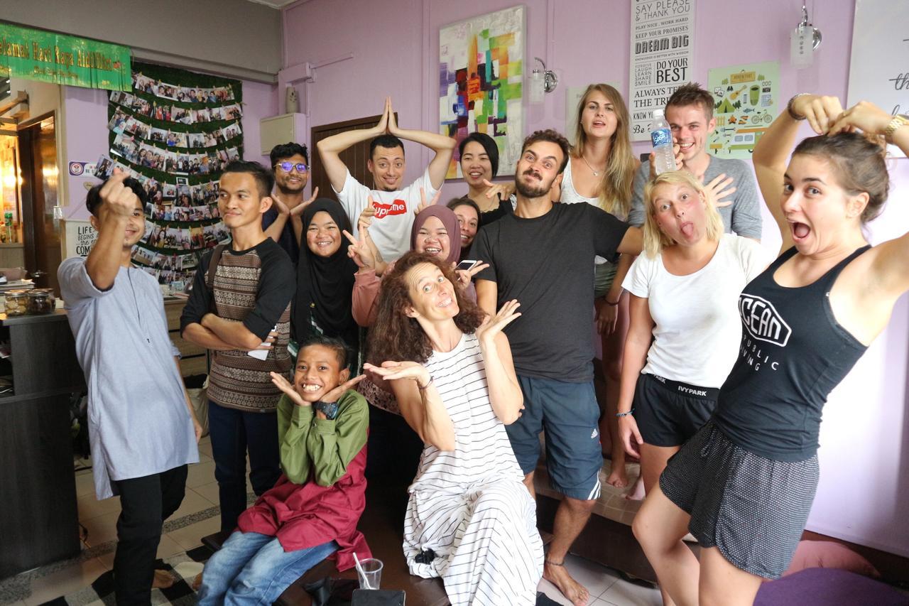 Hostel Escape Backpackers Kk Kota Kinabalu Zewnętrze zdjęcie
