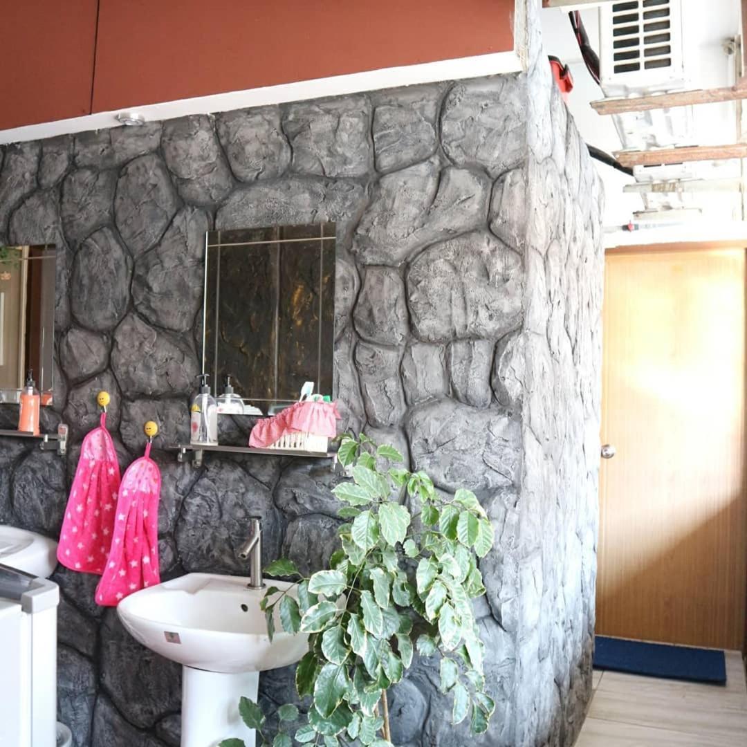 Hostel Escape Backpackers Kk Kota Kinabalu Zewnętrze zdjęcie