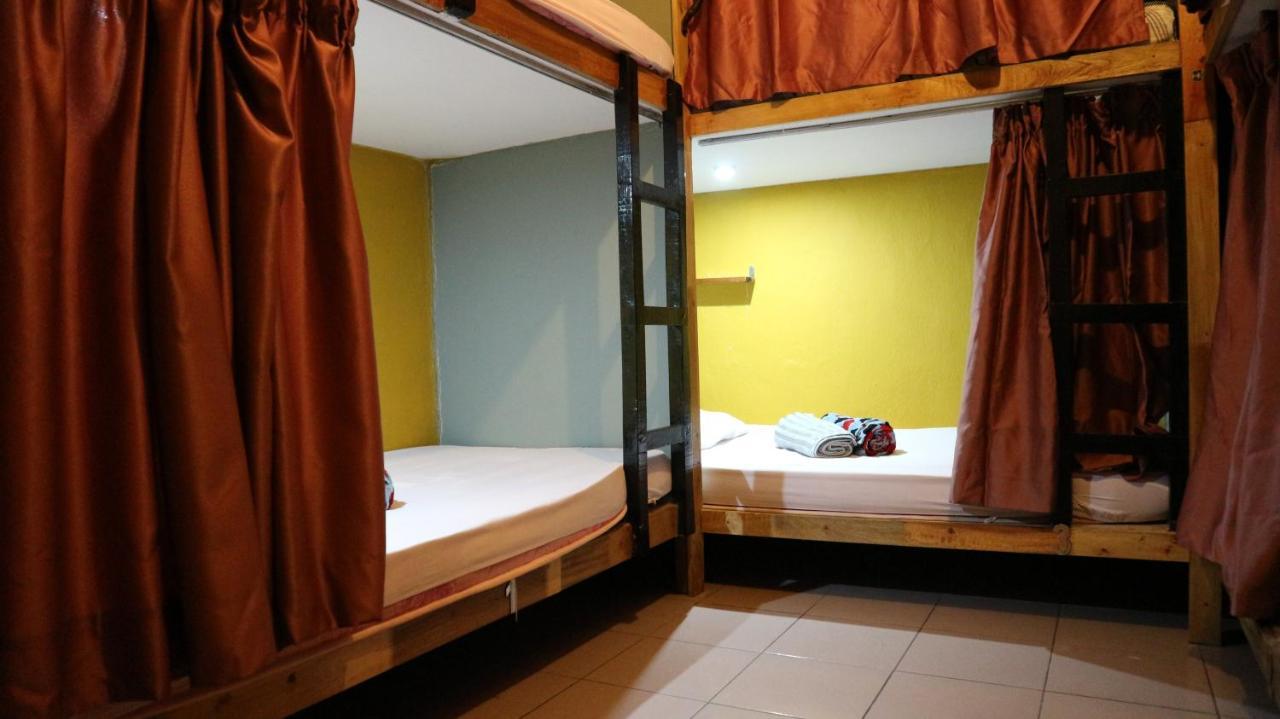 Hostel Escape Backpackers Kk Kota Kinabalu Zewnętrze zdjęcie