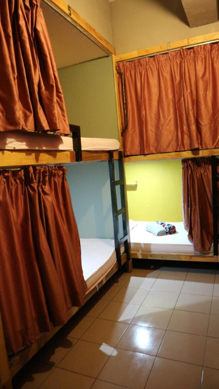 Hostel Escape Backpackers Kk Kota Kinabalu Zewnętrze zdjęcie