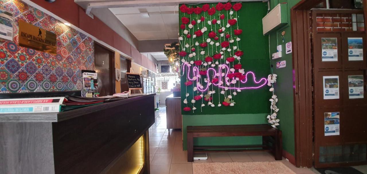Hostel Escape Backpackers Kk Kota Kinabalu Zewnętrze zdjęcie