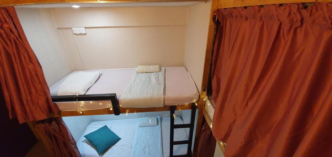 Hostel Escape Backpackers Kk Kota Kinabalu Zewnętrze zdjęcie